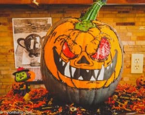 vampire pumpkin Jack O'Lantern